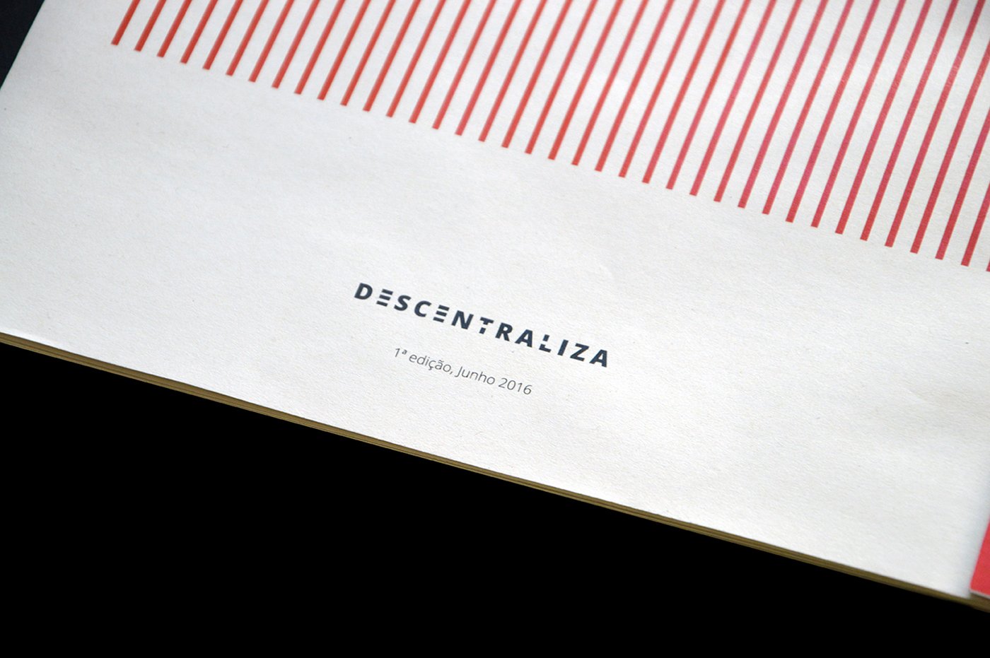 Descentraliza publication spread 14